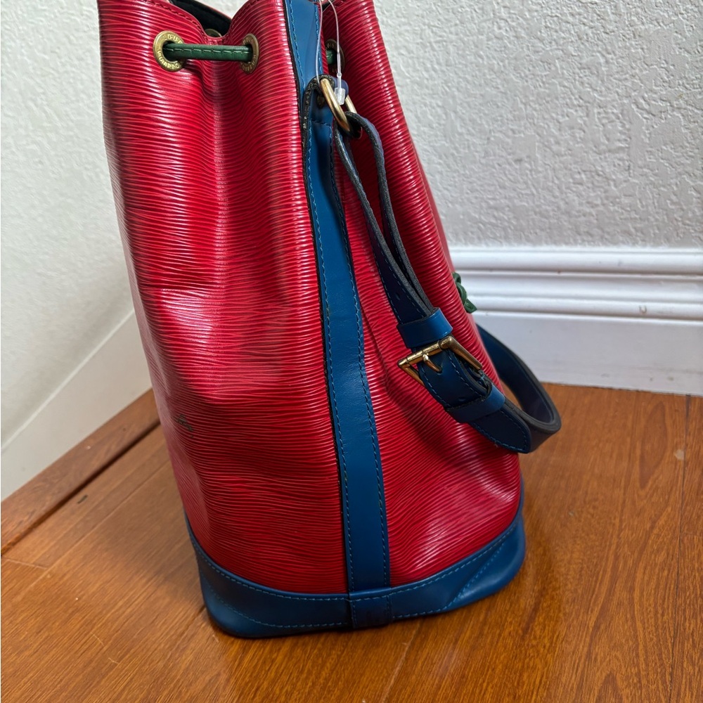 AUTHENTIC Louis Vuitton LV Shoulder Bag Noe Bordeaux Epi - Picture 6 of 16